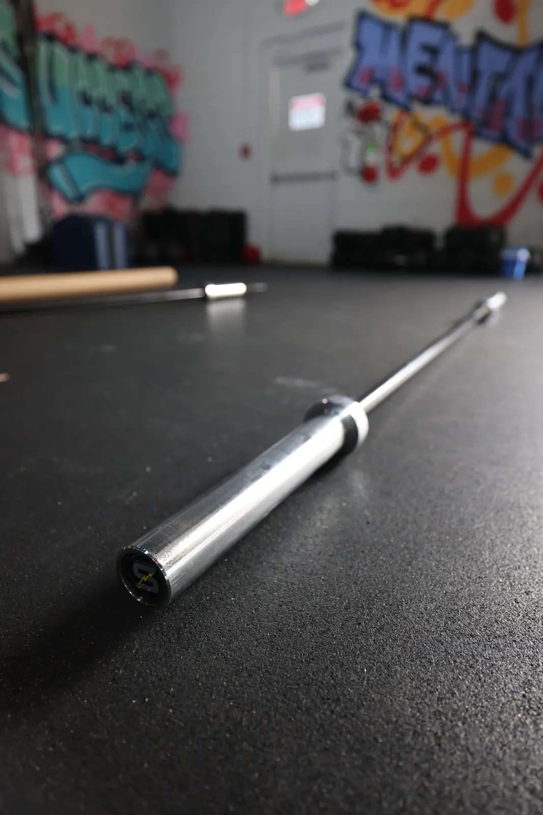 The Velencia Bar's landmine end: a chrome sleeve with the S lightning-bolt logo on its cap.